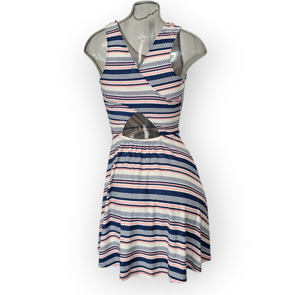 Derek Heart Striped Mini Dress Thin Light Comfortable Fitted Sporty Size M - Picture 3 of 7